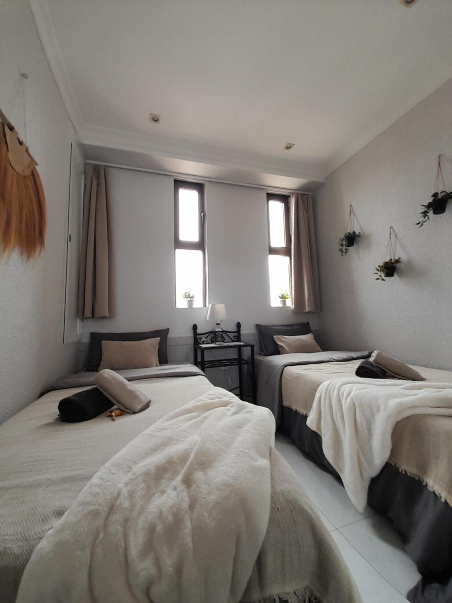 Apartment On The Harbor, First Line With Beautiful Sea View In 4 Star Hotel Fuengirola Exterior foto